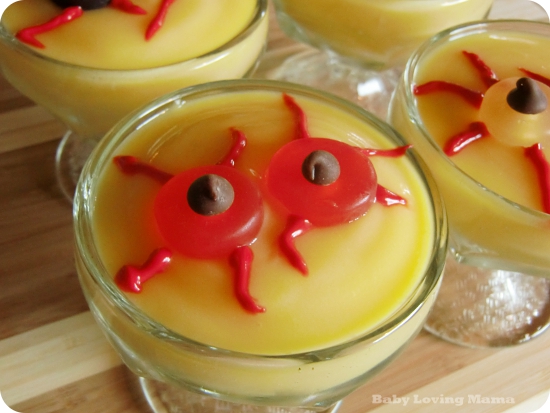 Halloween Eyeball Jello Pudding Cups {Recipe}