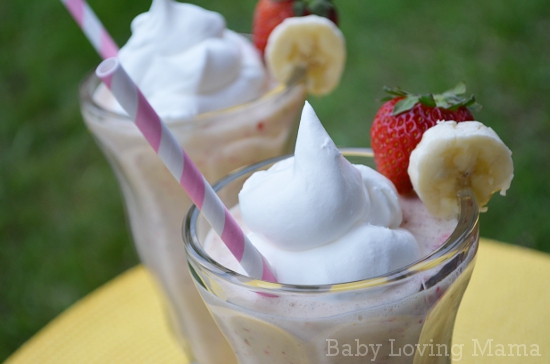 Strawberry Banana Shakes with COOL WHIP: Everyday Desserts