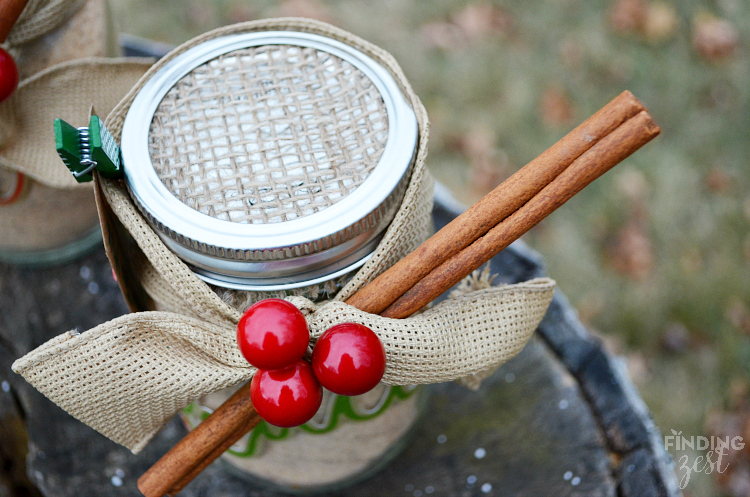 DIY Russian Tea Mason Jar Gift with Decorated Lid