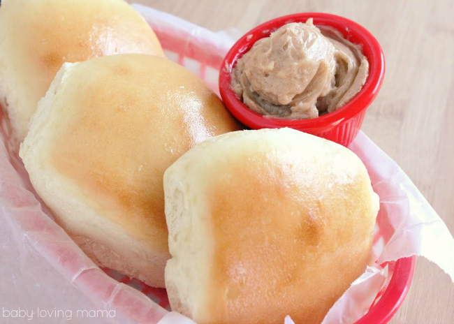 Copycat Texas Roadhouse Rolls - Like Mother Like Daughter