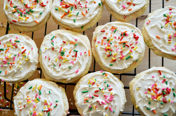 These marshmallow confetti cookies feature a fun alternative to traditional icing and work great for celebrations! Give this easy cookie recipe a try!