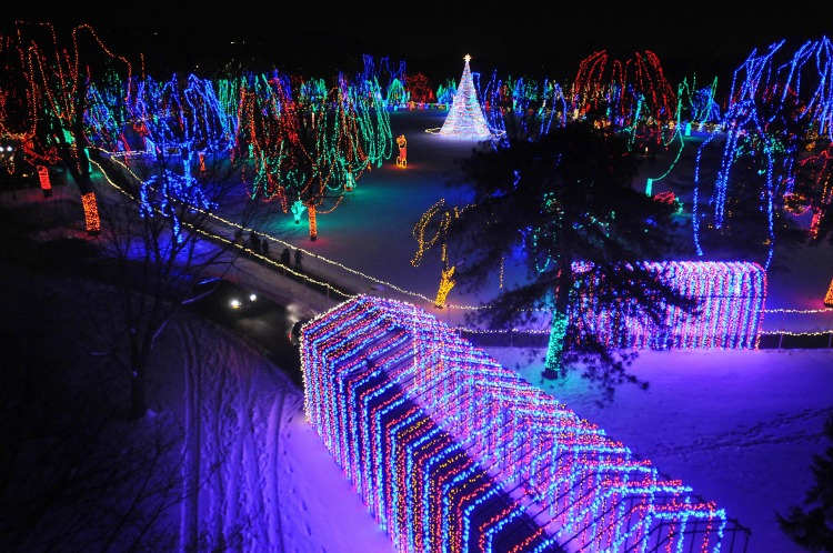 Create Special Holiday Memories with the Kiwanis Holiday Lights in Mankato, MN