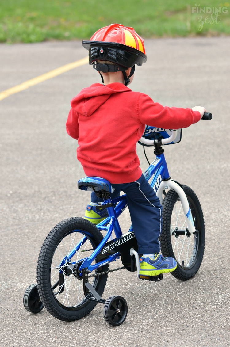 Schwinn Blue Burnout Bike