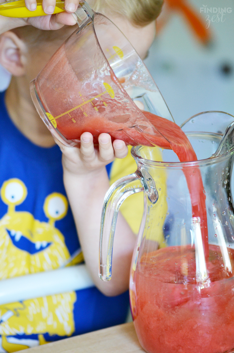 Making Strawberry Rhubarb Lemonade