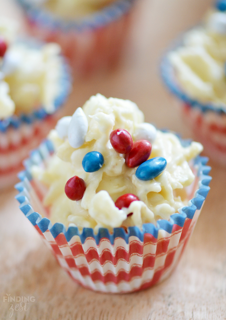 Patriotic Potato Chip Candy for Memorial Day Dessert