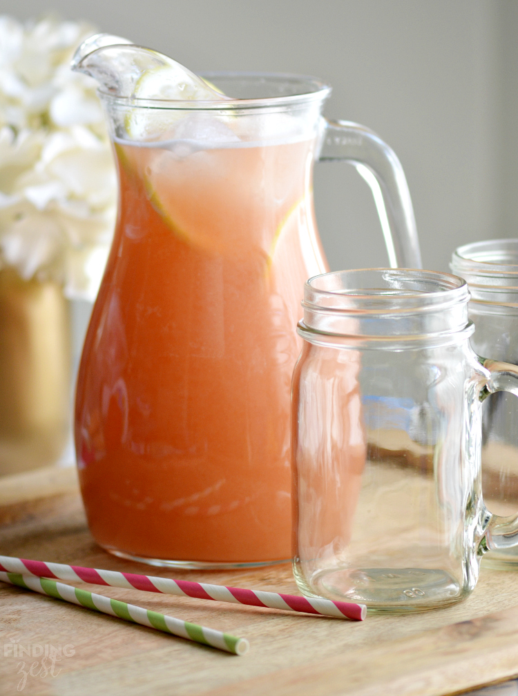 Refreshing Homemade Strawberry Rhubarb Lemonade