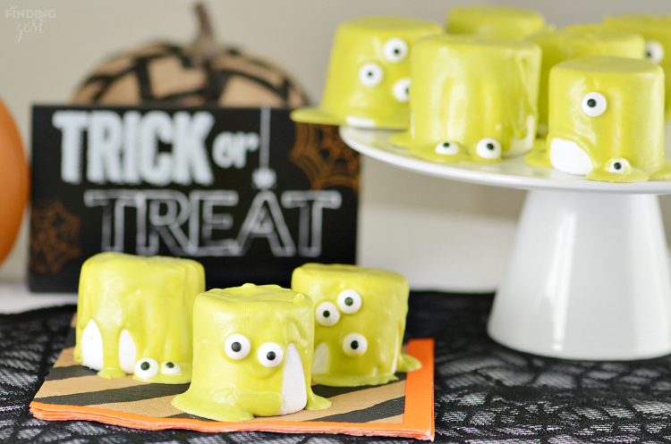 Quick Halloween Monster Marshmallows