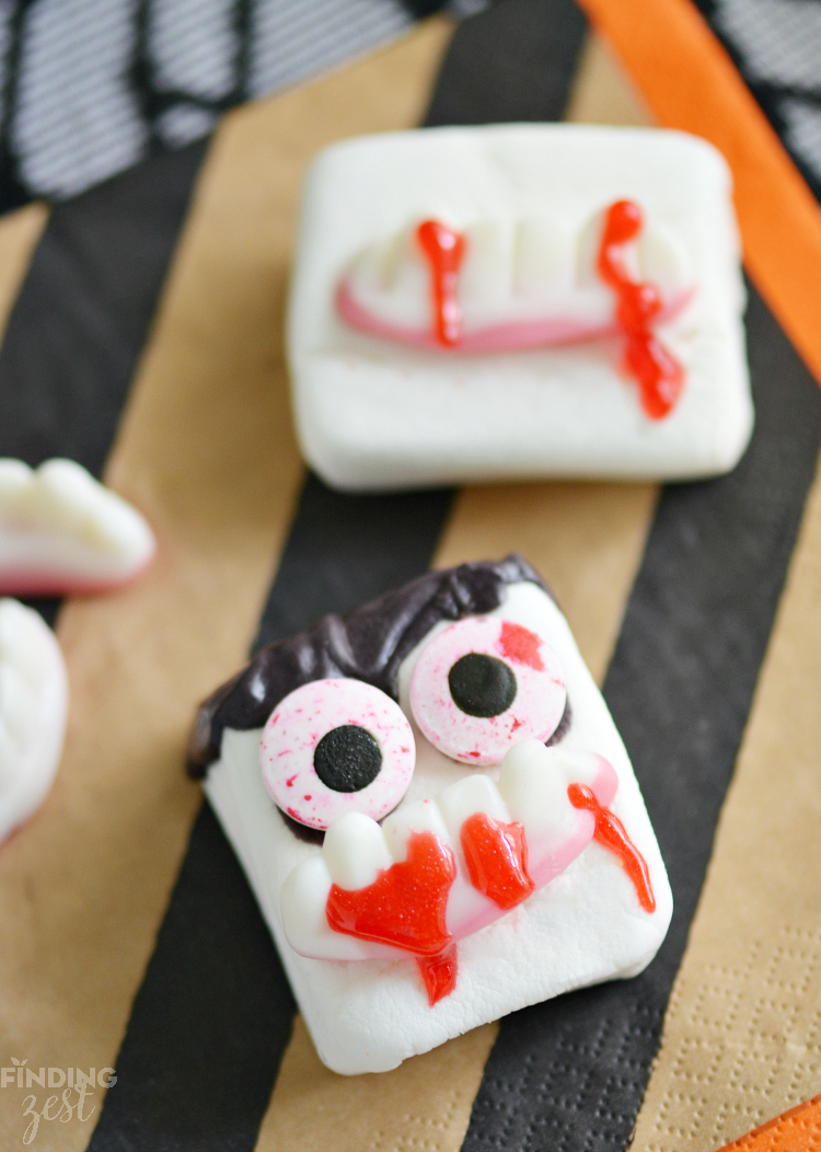 Halloween Vampire Marshmallows