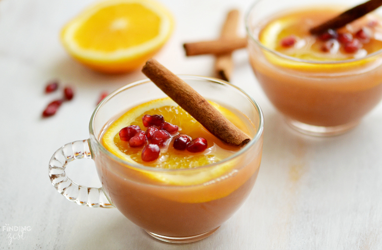 Slow Cooker Orange Pomegranate Cider: This easy apple cider recipe is a perfect holiday drink to serve guests!
