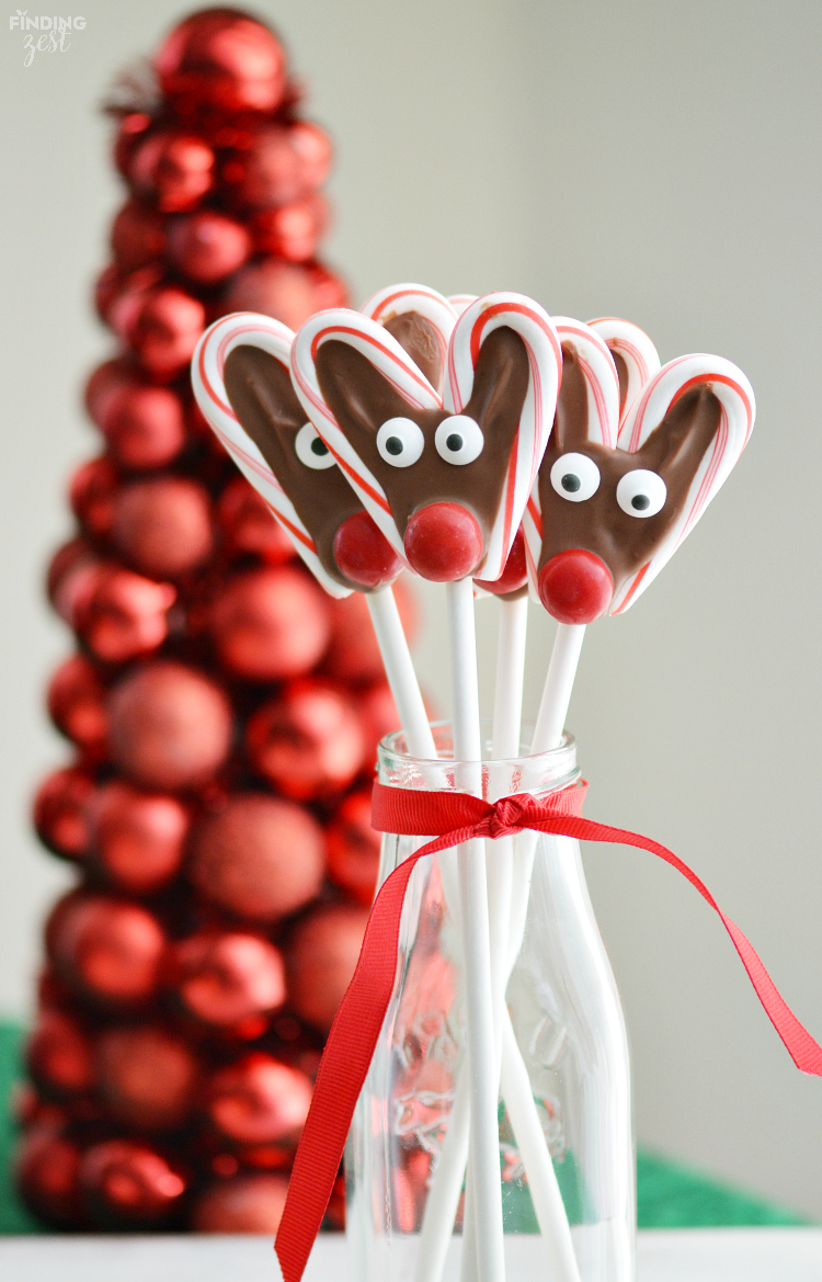 These no-bake Candy Cane Reindeer Pops are a fun holiday treat. They are easy and are a great homemade food gift that kids can help you make!