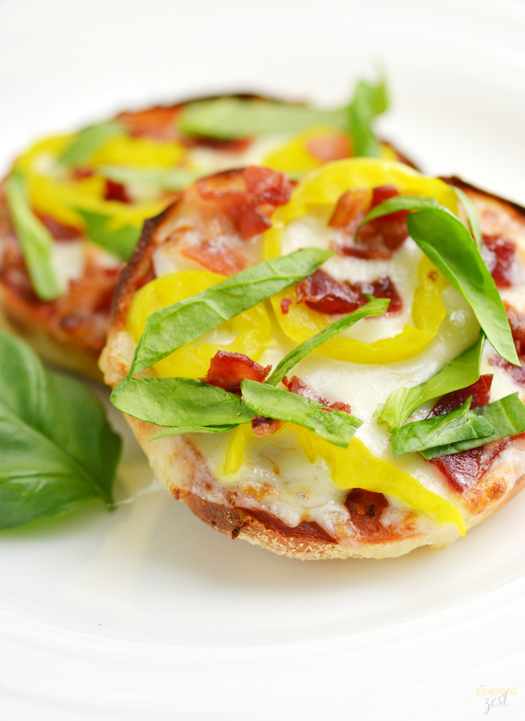 This easy Banana Pepper and Bacon English Muffin Pizza is a great way to enjoy pizza any time! Share your favorite English Muffin Pizza recipe and enter the Bays Pizza Genius Sweepstakes!