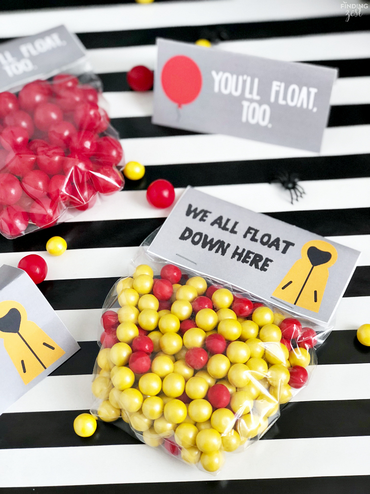 Let Pennywise help you celebrate Halloween or a birthday party with these It movie party favor bags and note card free printables. He promises we all float down here!  Includes two versions, one with a red balloon and another with the iconic yellow raincoat of Georgie reminding, you'll float too! Perfect for any It movie fan.
