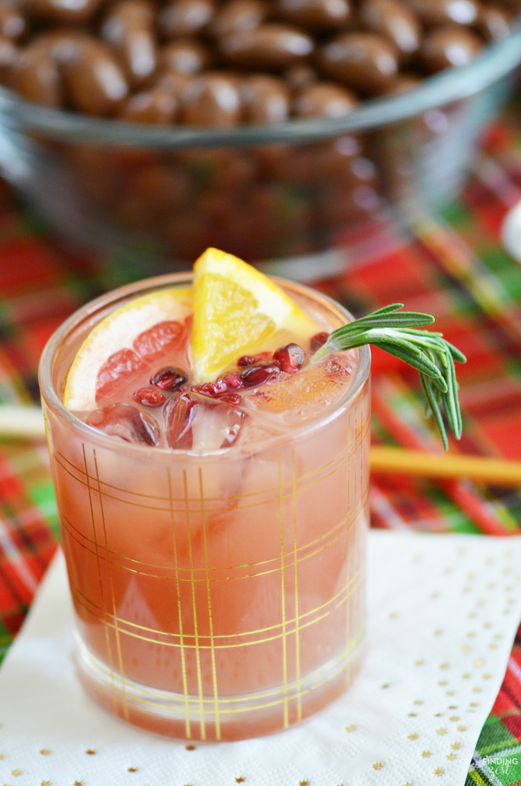 Christmas Holiday Punch Recipe + Holiday Entertaining Ideas - Finding Zest