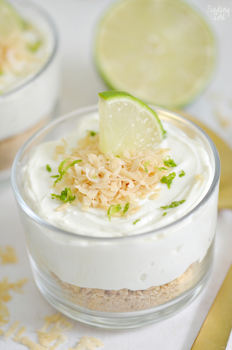 Make dessert in just 15 minutes with these no-bake key lime cheesecake cups! These parfaits can be whipped up in no time using Dannon Oikos Greek yogurt and cream cheese. Topped with toasted coconut, this dessert is sure dazzle your taste buds!