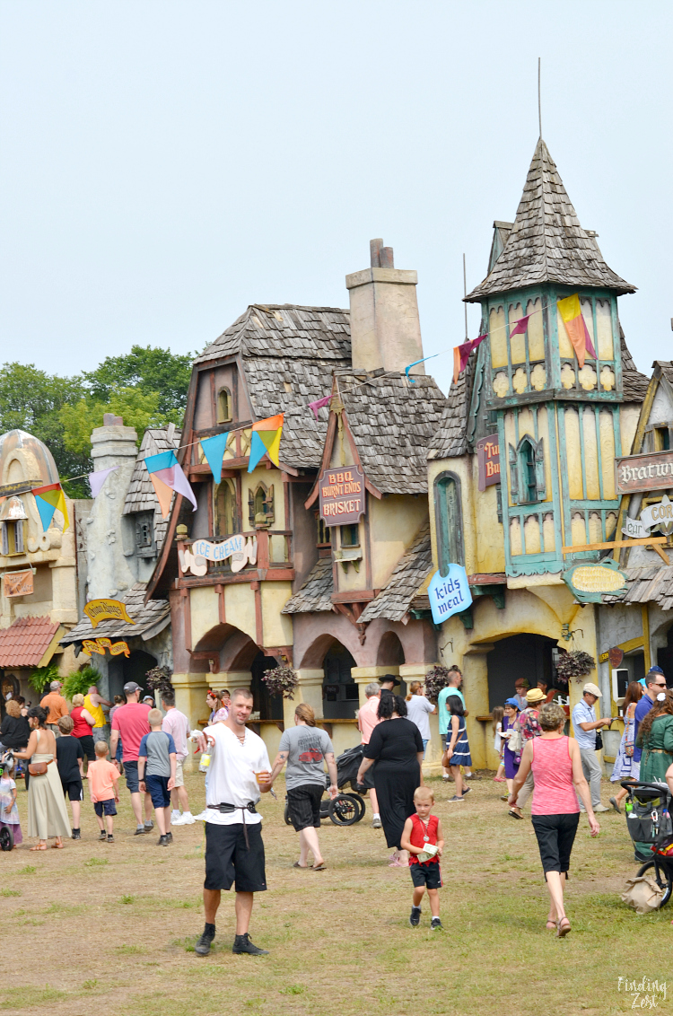 See what cool things we experienced during our recent trip to River South, Minnesota including a stay at Mystic Lake Casino and visits to Valleyfair theme and water park and the Minnesota Renaissance Festival! This area is loaded with family fun!