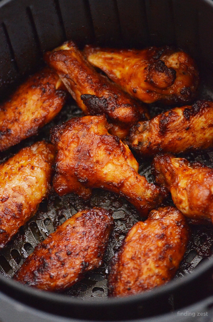 Chicken wings with dry rub and barbecue sauce in the air fryer