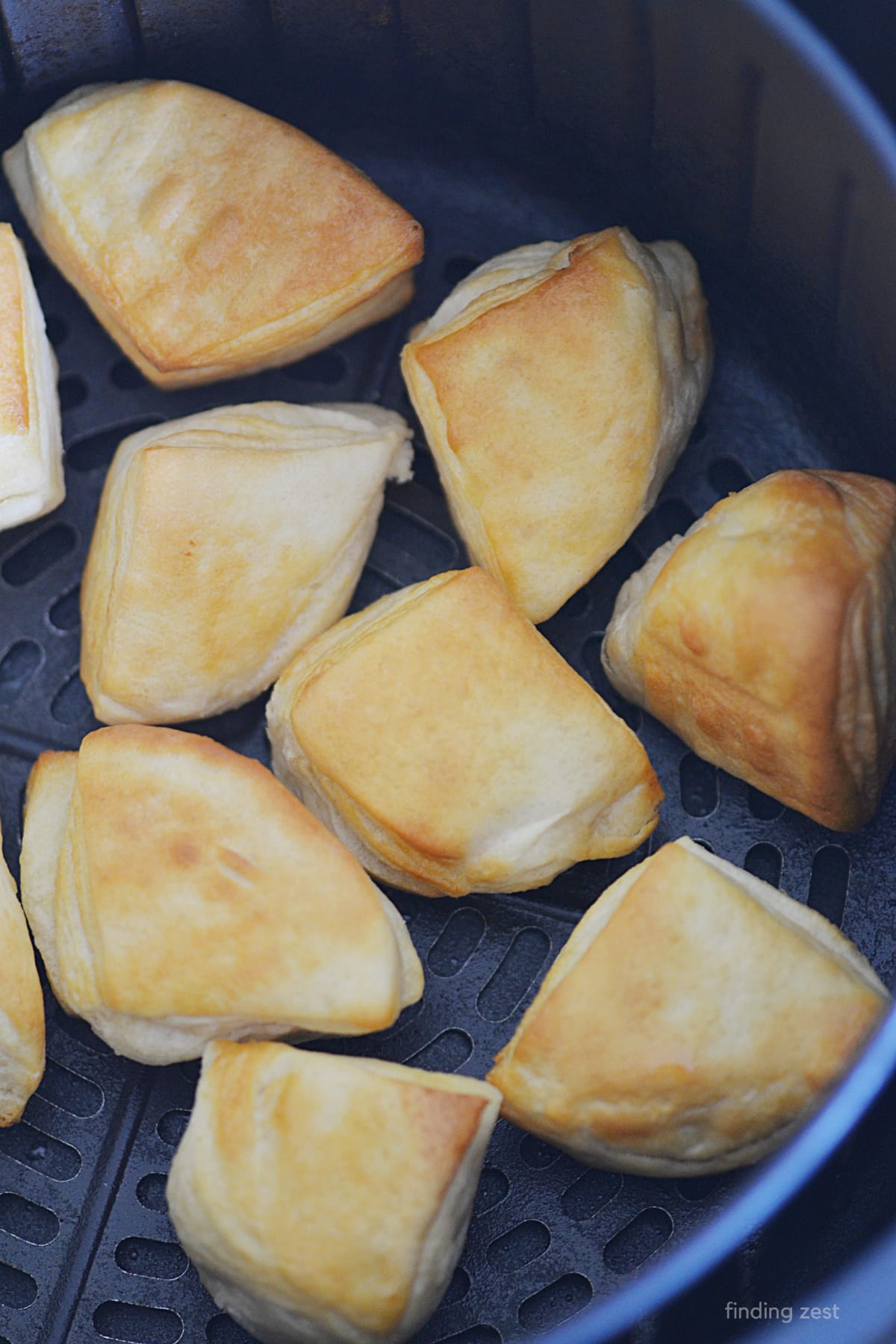 Cuisson de biscuits dans une friteuse à air pour beignets